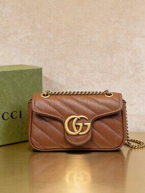 Gucci GG Marmont Super Mini Bag